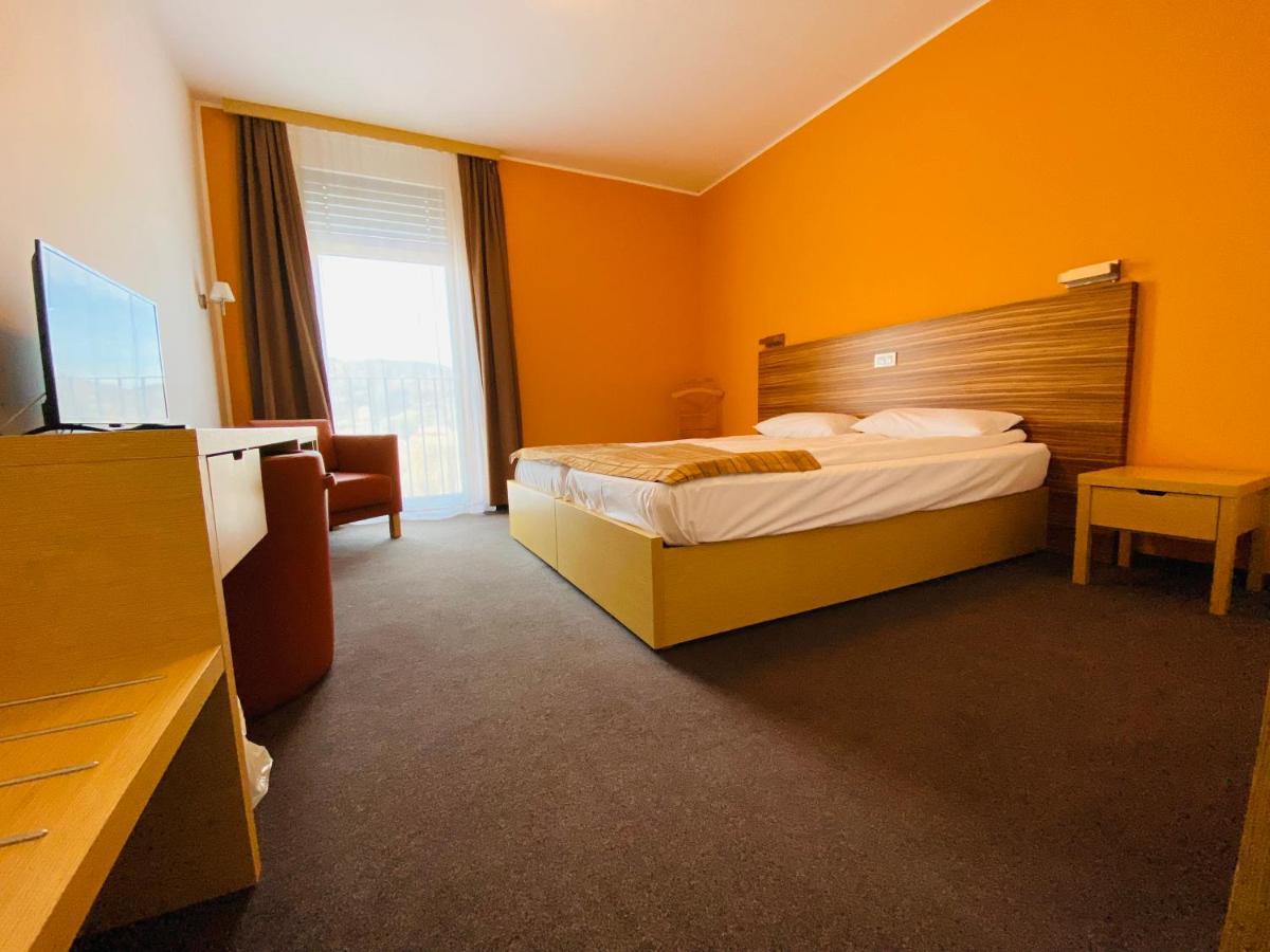 Hotel Veter Ruse Esterno foto