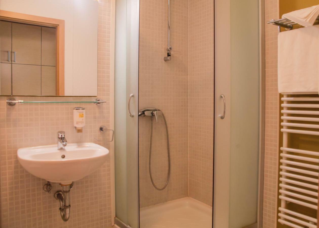 Hotel Veter Ruse Esterno foto